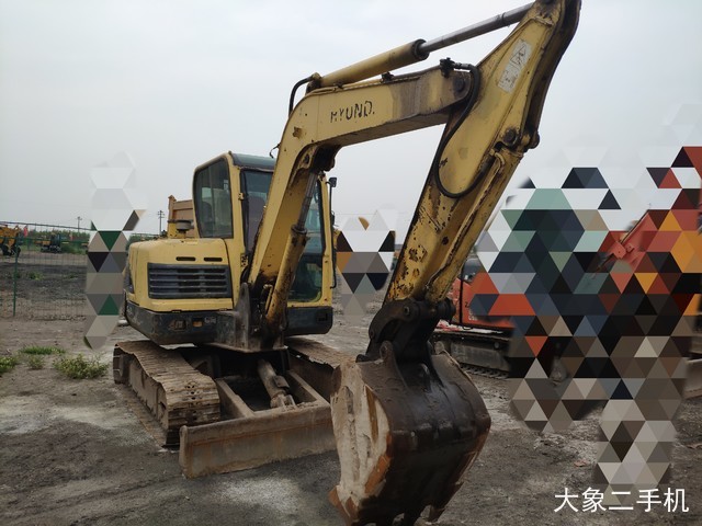 现代 R60-9 挖掘机