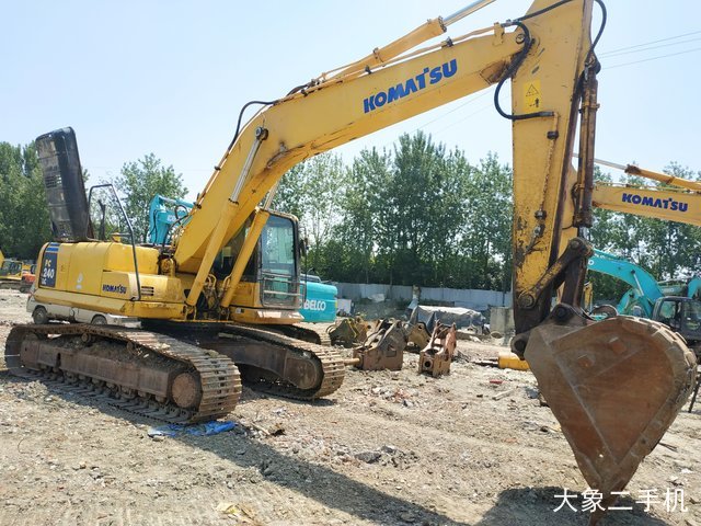 小松 PC210LC-8(800mm履带板) 挖掘机