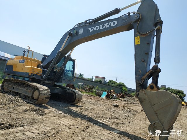 沃尔沃 EC350D 挖掘机