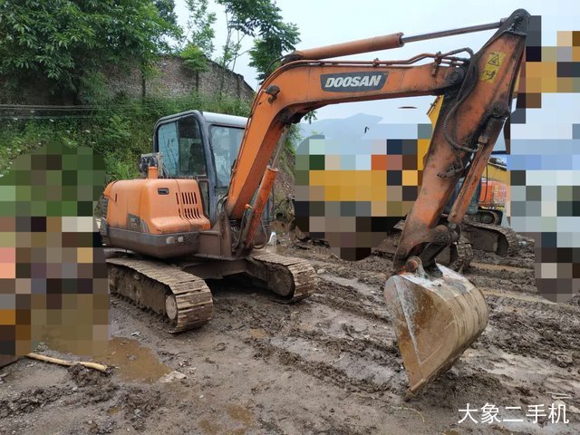 斗山 DX60 挖掘机