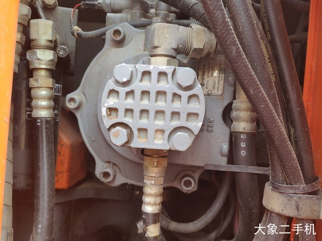 日立 ZX135US 挖掘机