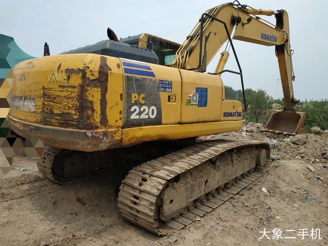 小松 PC220-8 挖掘机