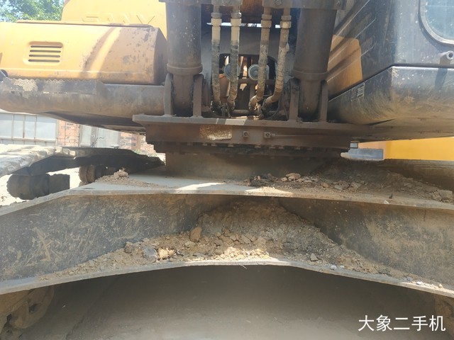 三一重工 SY235C 挖掘机