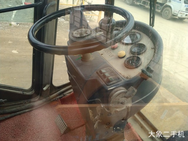 山推 SR22M 压路机