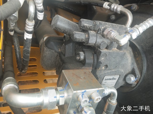 龙工 LG6060 挖掘机