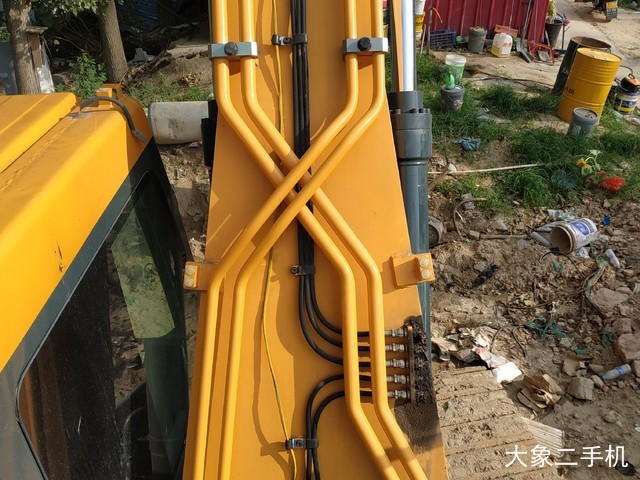 现代 R215LVS 挖掘机