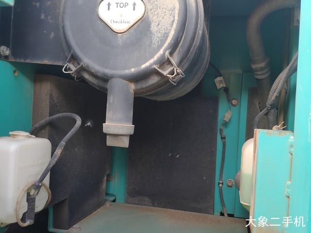 神钢 SK200-8 挖掘机