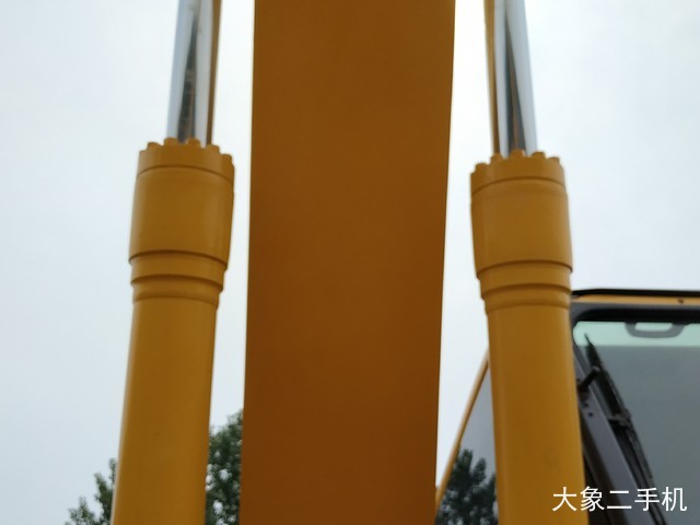 小松 PC210LC-8M0 挖掘机