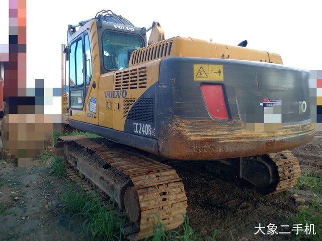 沃尔沃 EC210BLC 挖掘机