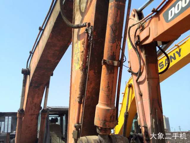 斗山 DH225LC-7 挖掘机