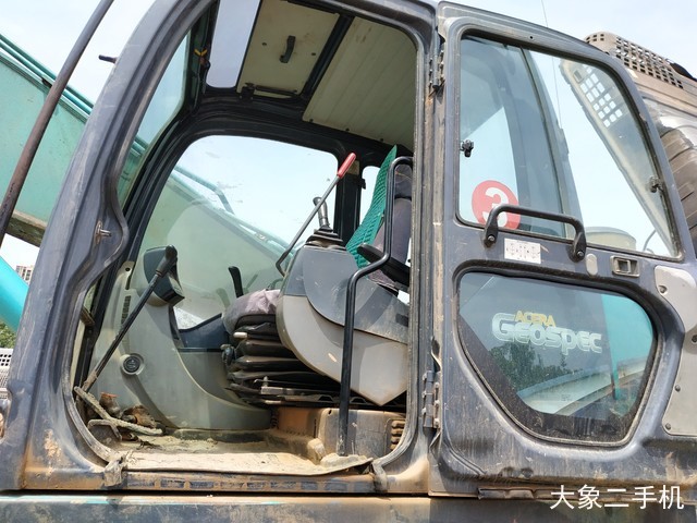 神钢 SK350LC-8 挖掘机
