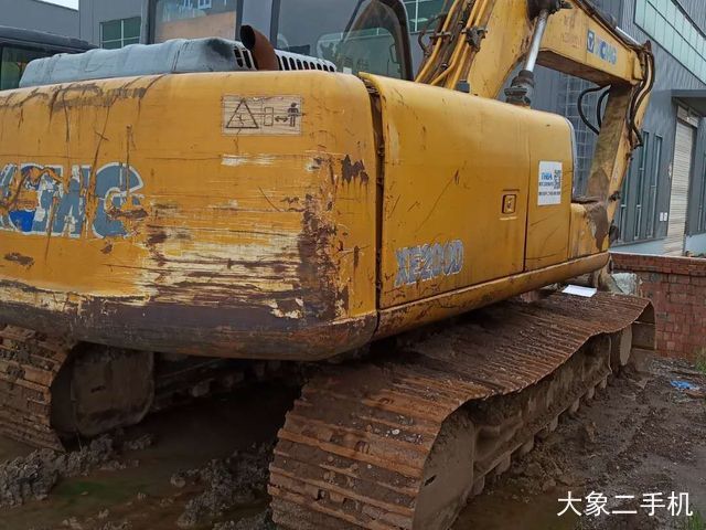 徐工 XE150D 挖掘机