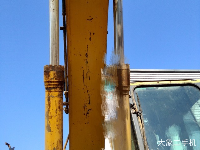 小松 PC240LC-8 挖掘机