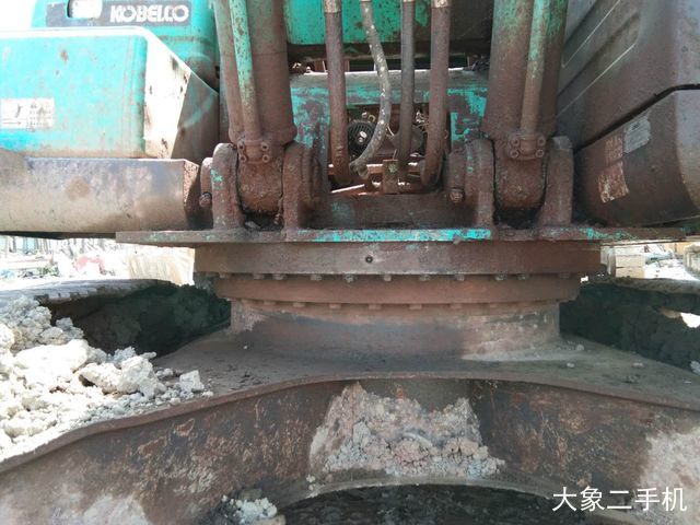 神钢 SK260LC-8 挖掘机