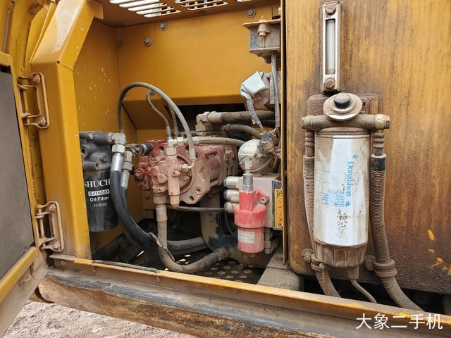 徐工 XE135B 挖掘机