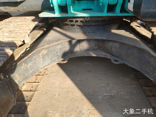 神钢 SK200-8 挖掘机