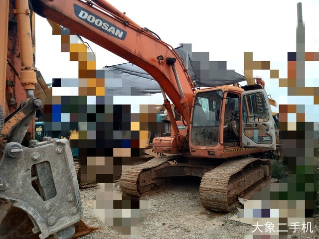 斗山 DH225LC-9 挖掘机