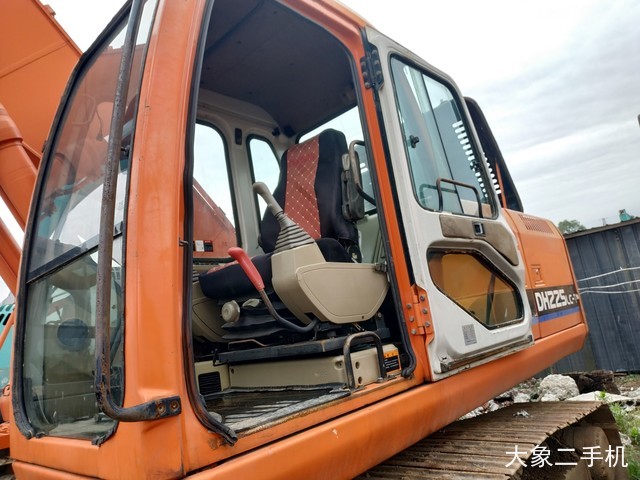 斗山 DH225LC-7 挖掘机