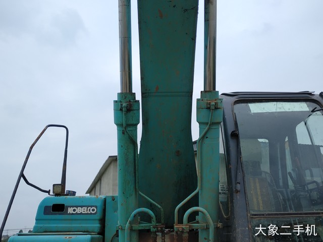 神钢 SK250-8 挖掘机