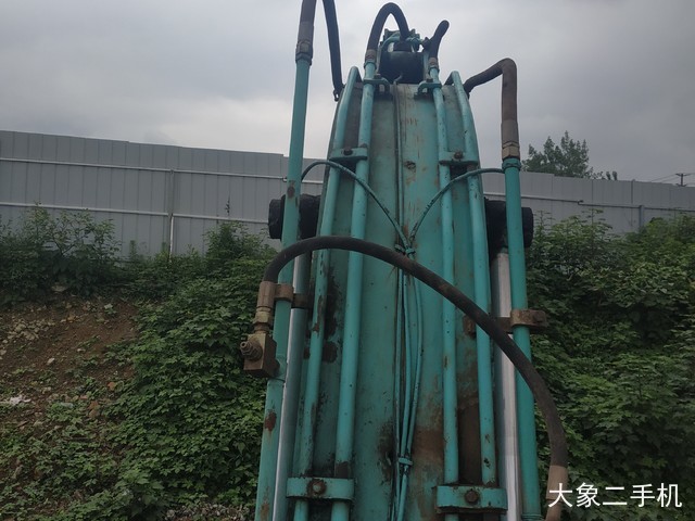 神钢 SK230LC 挖掘机