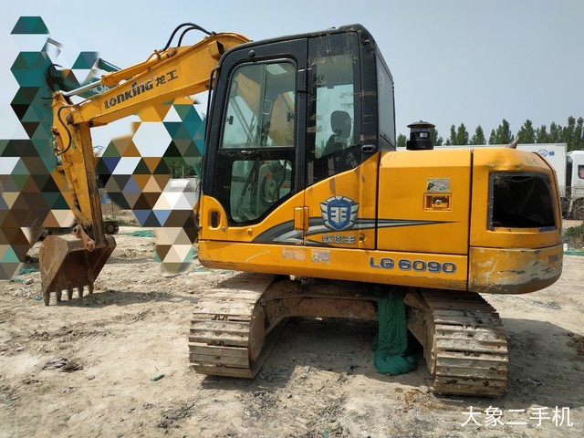 龙工 LG6090 挖掘机
