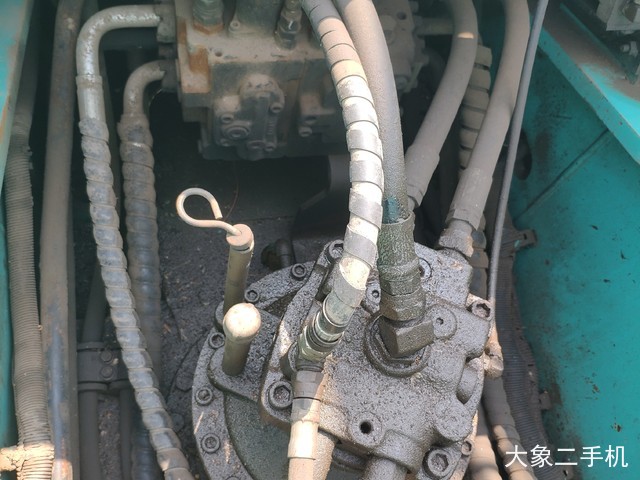 神钢 SK250-8 挖掘机