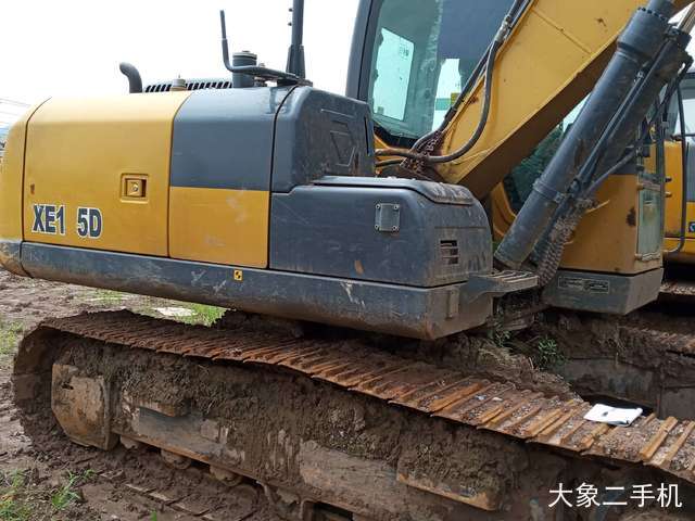 徐工 XE135D 挖掘机