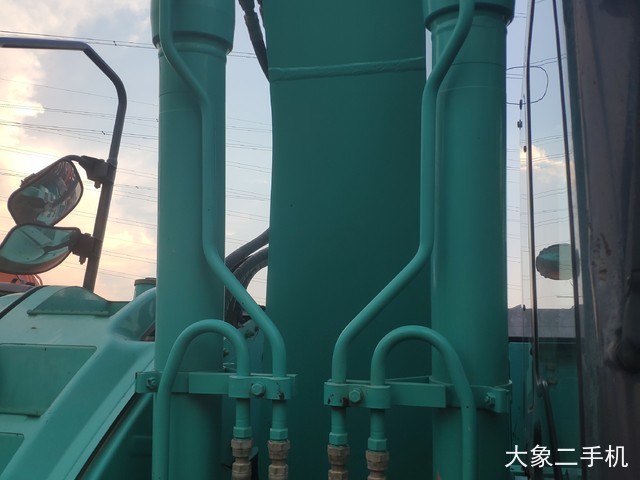 神钢 SK135SR 挖掘机