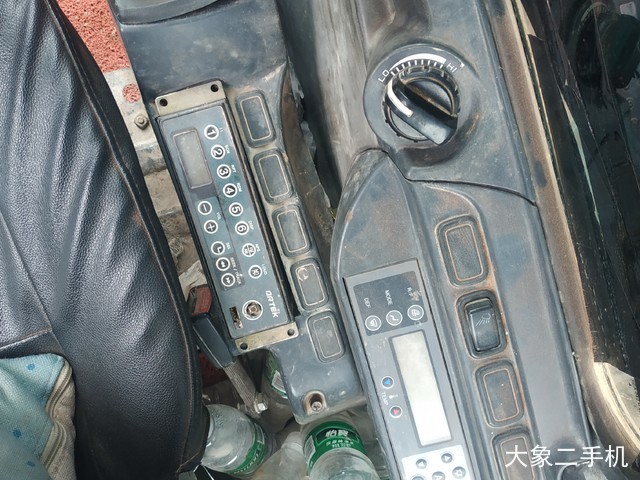 神钢 SK130 挖掘机