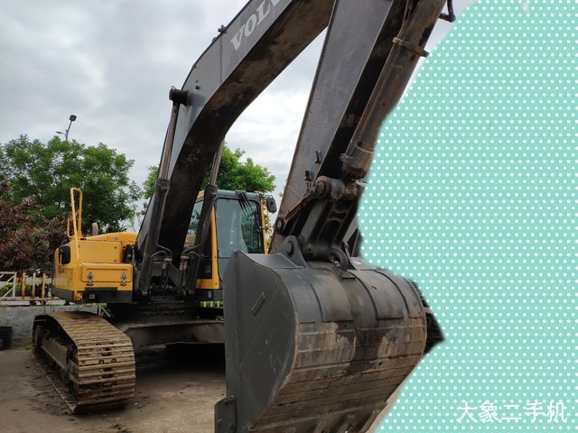 沃尔沃 EC290BLC 挖掘机