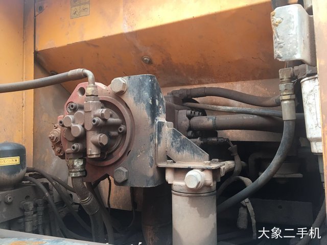 现代 R225LC-9T 挖掘机