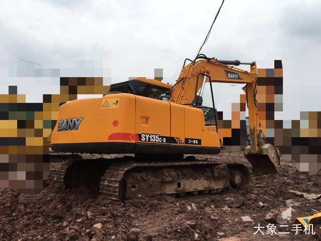 三一重工 SY135C-9 挖掘机