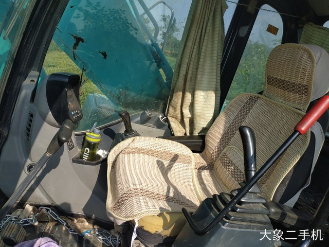 神钢 SK260LC-8 挖掘机