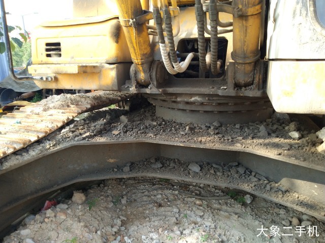 徐工 XE260C 挖掘机