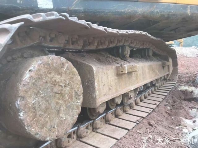 现代 R225LC-7 挖掘机