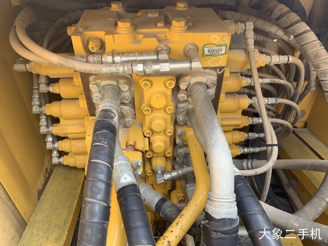 小松 PC240LC-8M0 挖掘机