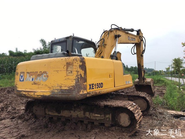 徐工 XE150D 挖掘机
