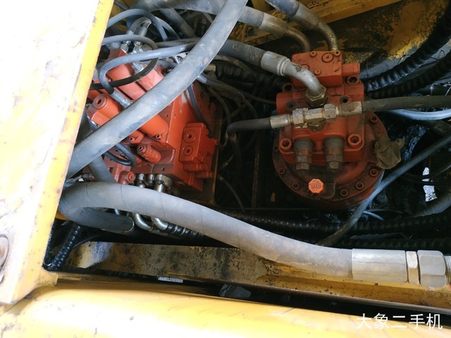 中联重科 ZE220ELC 挖掘机