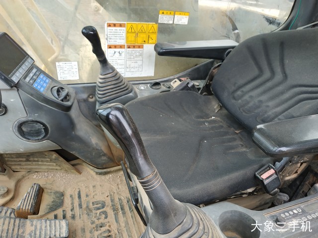 小松 PC210LC-7 挖掘机