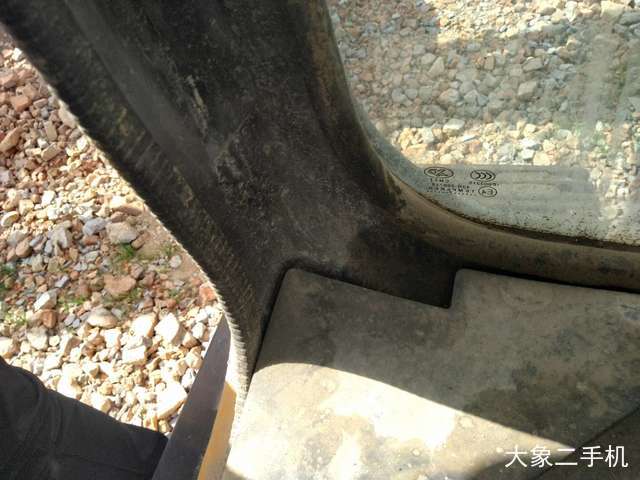 三一重工 SY235C-8 挖掘机