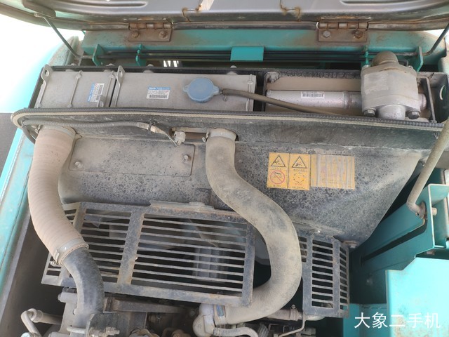 神钢 SK200-8 挖掘机