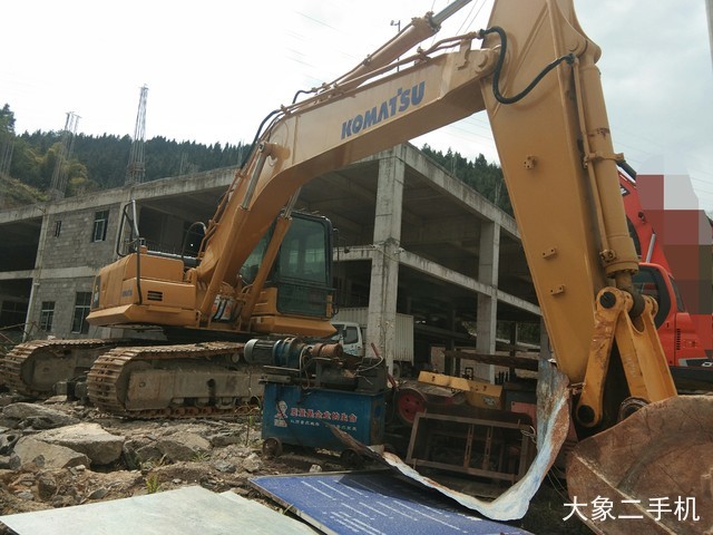 小松 PC210-8 挖掘机
