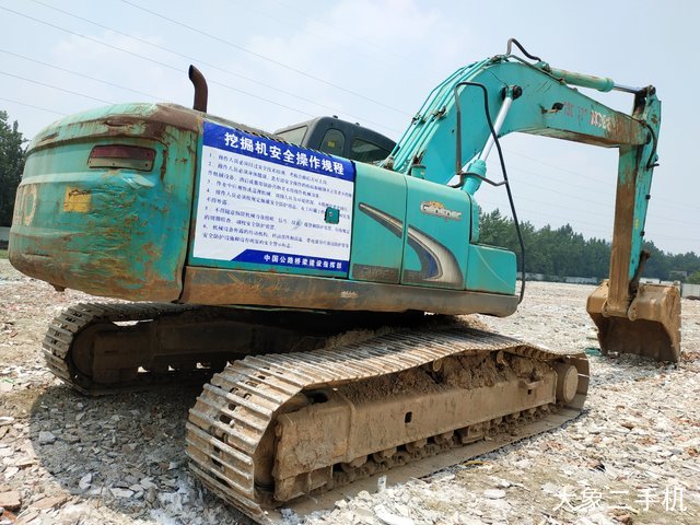 神钢 SK260LC-8 挖掘机