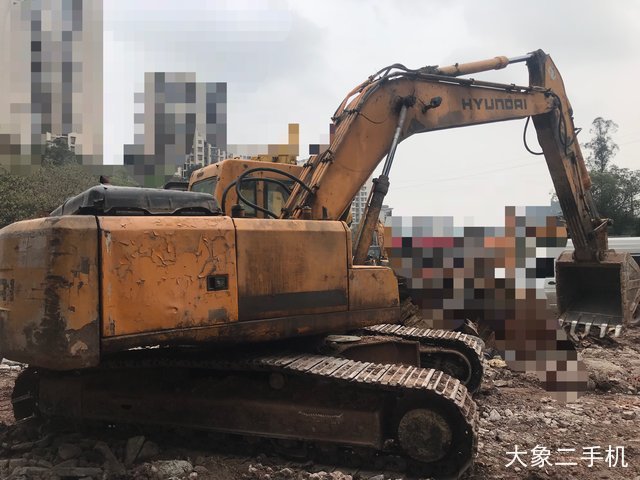 现代 R225LC-7 挖掘机