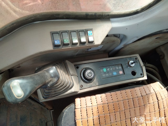 斗山 DH220LC-7 挖掘机