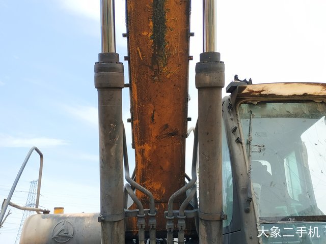 三一重工 SY335C-8 挖掘机