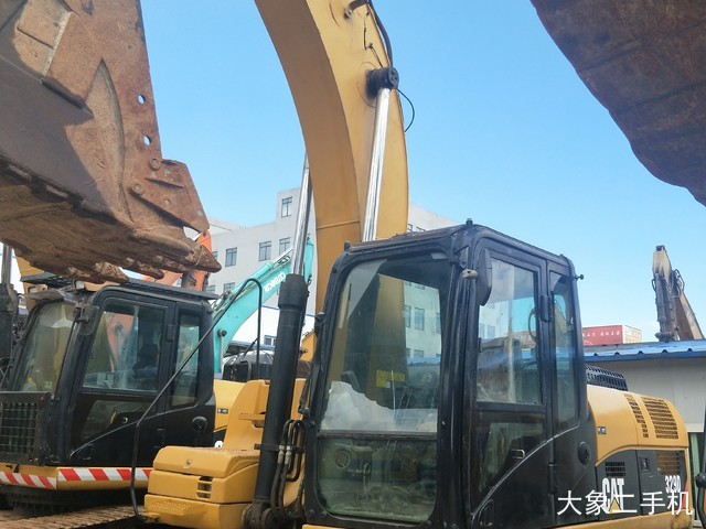 卡特彼勒 329DL 挖掘机