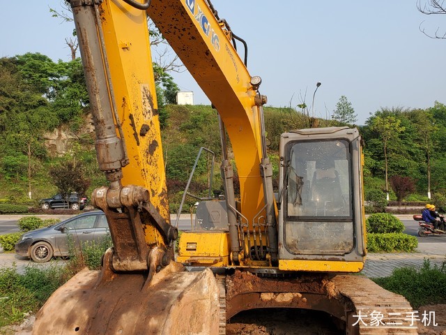 徐工 XE150D 挖掘机