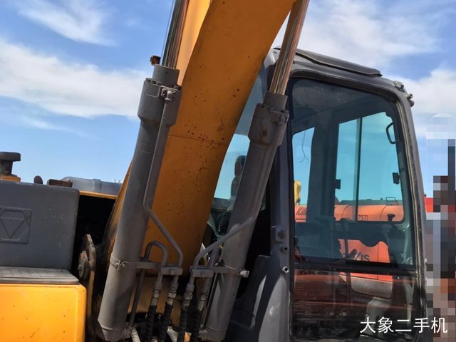 徐工 XE150D 挖掘机