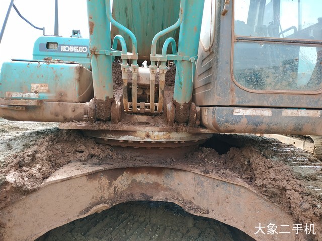 神钢 SK350LC-8 挖掘机